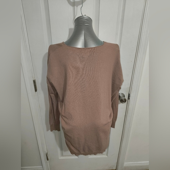 Tan V-Neck Sweater with Relaxed Fit - Picture 3 of 4